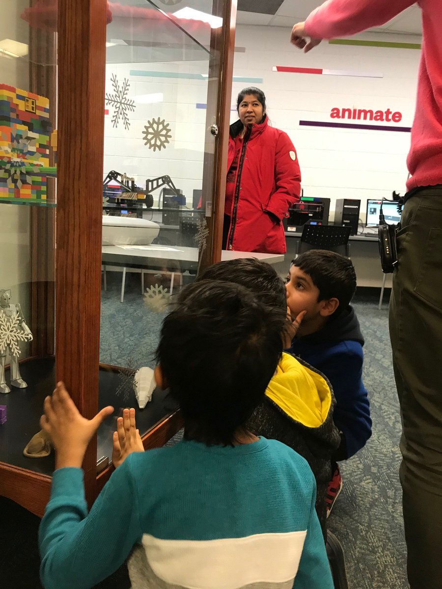 BramptonLibrary's tweet image. Looking for some inspiration... #makerspacebrampton #3dprinting