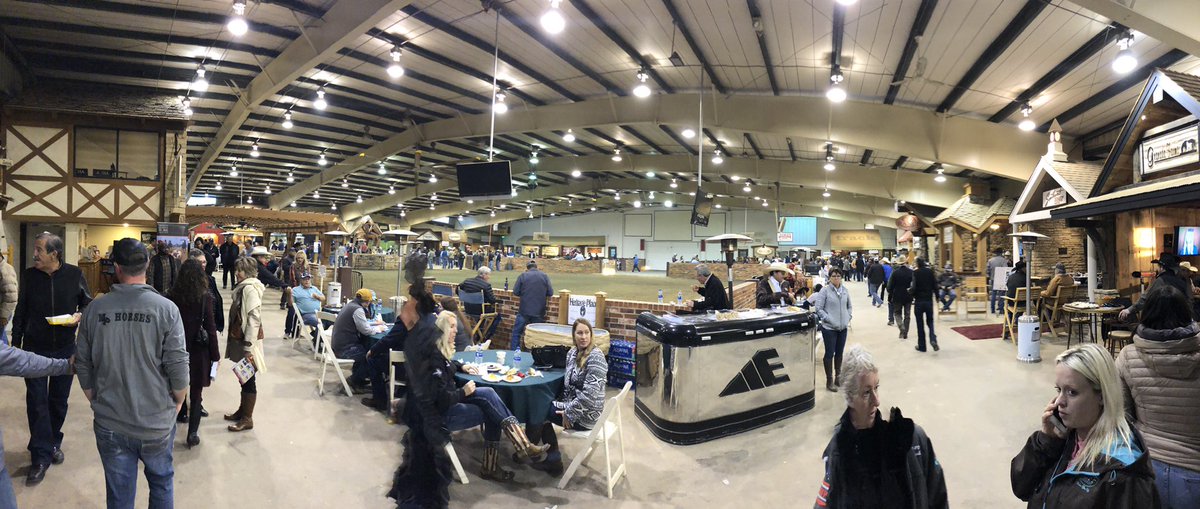 Nice crowd on hand. Enjoying the #HeritagePlaceMixedSale pre-sale party!