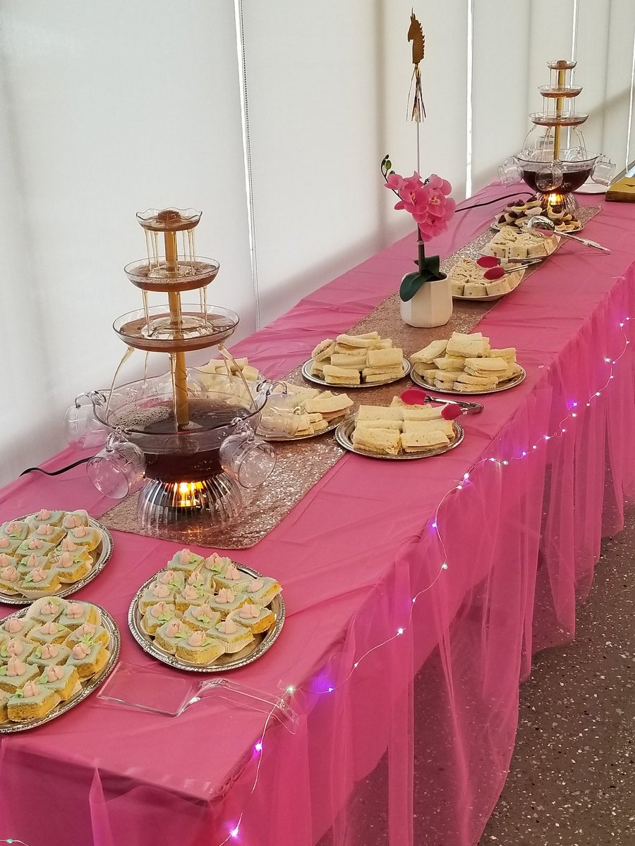 boone_halt's tweet photo. Our Beautiful Pearls of Southeast enjoying the Pearls Tea @OrrDC!!!! The young ladies looked like Young Queens... #BooneExcellence #DCPSRising https://t.co/2eepiiHS9n
