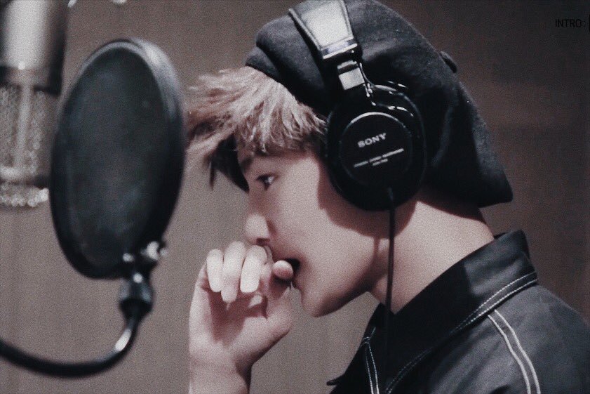STAYVODKA's tweet photo. RT PARA QUE UNA JEONGIN BIASED SONRIA FRENTE A LA PANTALLA https://t.co/AsY6VlDc4M