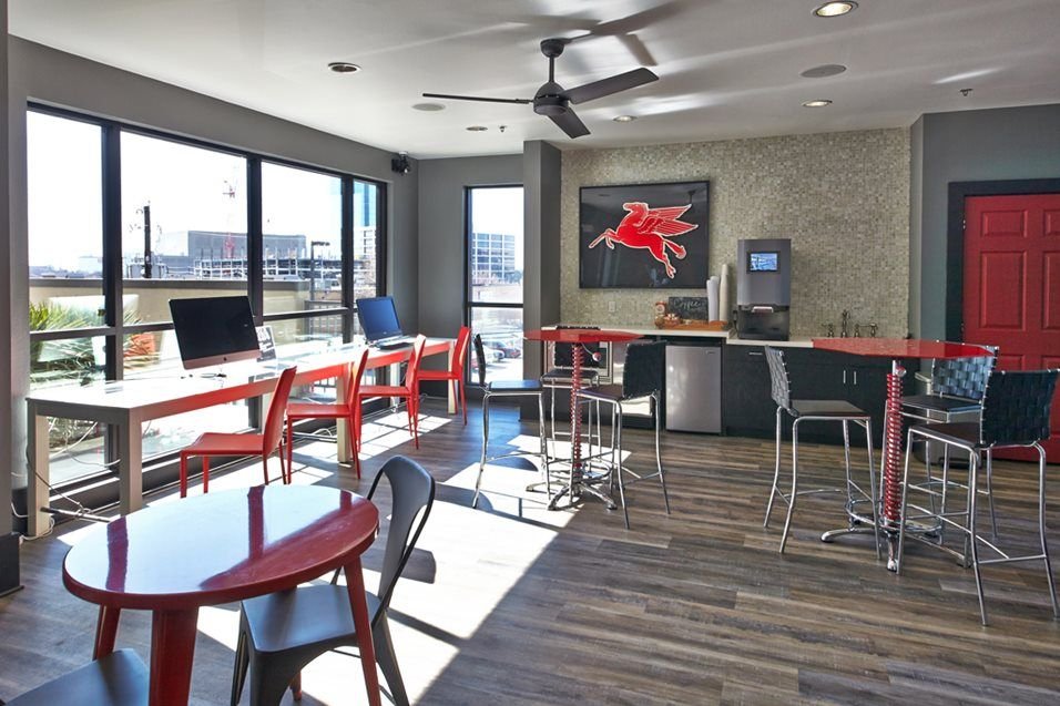 MockingbirdFlat's tweet photo. Our downtown Dallas apartments are conveniently located near some of the area's most buzzed–about cafés, and we also offer our own Wifi Café. Easily balance work and play when you live at Mockingbird Flats!
https://t.co/ZESGB8DLan https://t.co/8badOQnRtR