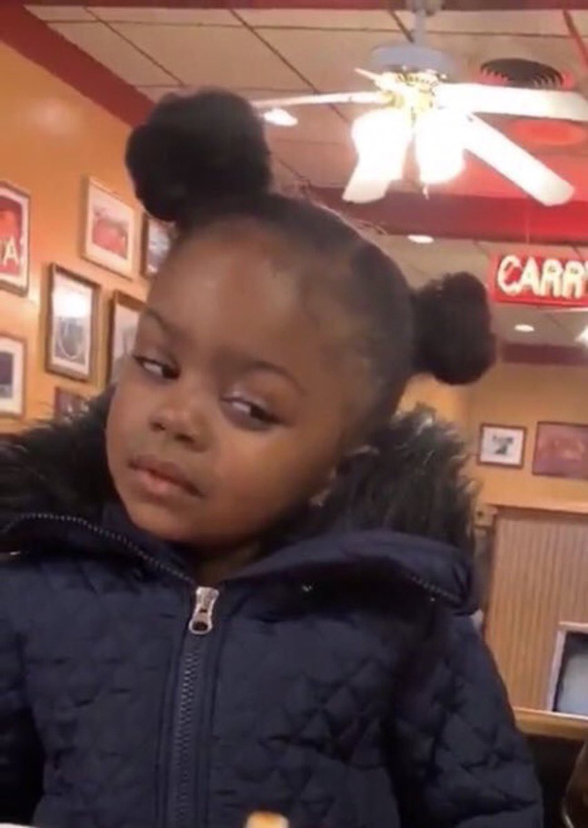 MATTison Montgomery (@MathewNoKnowles) on Twitter photo 18/01/2019 05:10:02 Ariana... Ariana...