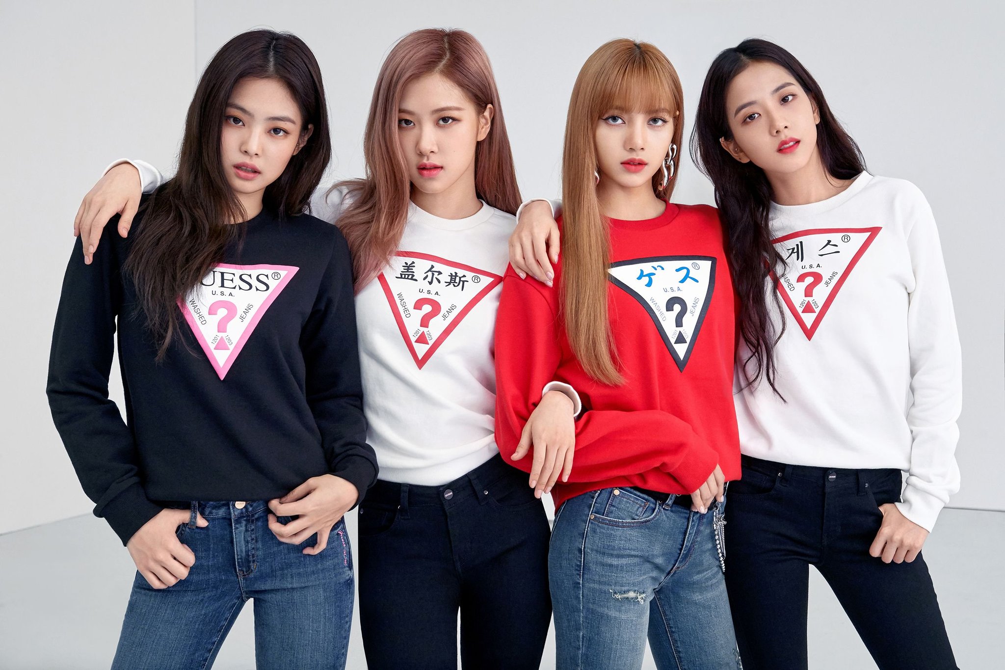 Группа BLACKPINK