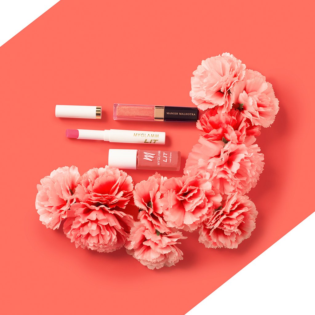 MyGlamm's tweet photo. Top to Bottom: π https://t.co/Kju0NKsXTW
Manish Malhotra Hi-Shine Lipgloss in Retro Romance
LIT pH Lip Balm in Netflix n Chill
LIT Nail Polish in XOXO
.
.
#LivingCoral #PantoneColor2019 #PantoneColor
#CoralShades #ShadesOfCoral #CoralTrend #MakeupTrends #TrendingNow https://t.co/Sq5yGuCFNN