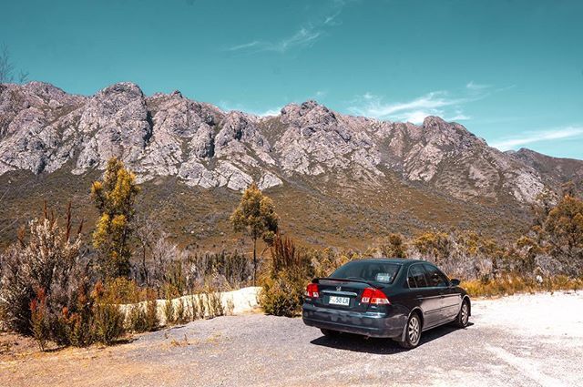 Pemandangannya.... GILA!!! 😍✨⛰
-
Bodo amat ini foto ga portrait, bingung kalo di crop gunungnya keliatan dikit bgt 😵
-
#TasmaniaParks
#DiscoverTasmania #HobartAndBeyond bit.ly/2FzBMdo