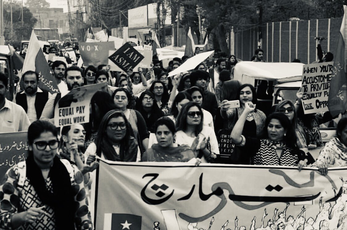 جب تک عورت تنگ رہے گی جنگ رھے گی جنگ رھے گی!!! کیا آپ 8 مارچ کے دن ہم عورتوں کے ساتھ عورت مارچ میں شامل ہونے کے لیے تیار ھیں؟ #AuratMarch2019 #AuratMarchLahore2019