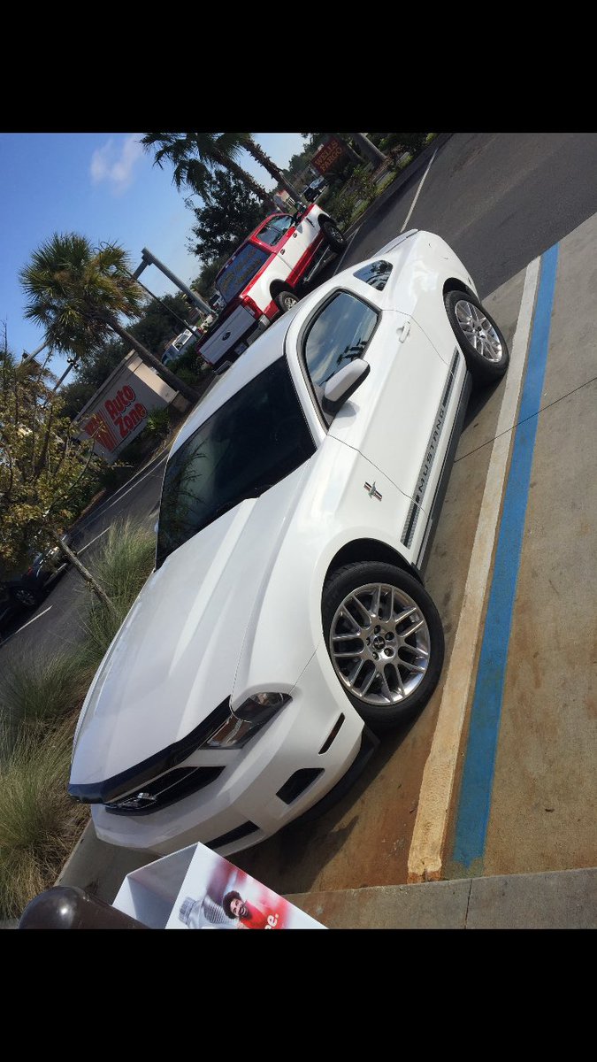 MitchyCartier's tweet photo. Grew Up A Lil, Now its Foreign 2 Da Hemi https://t.co/vUOOYbaXnY