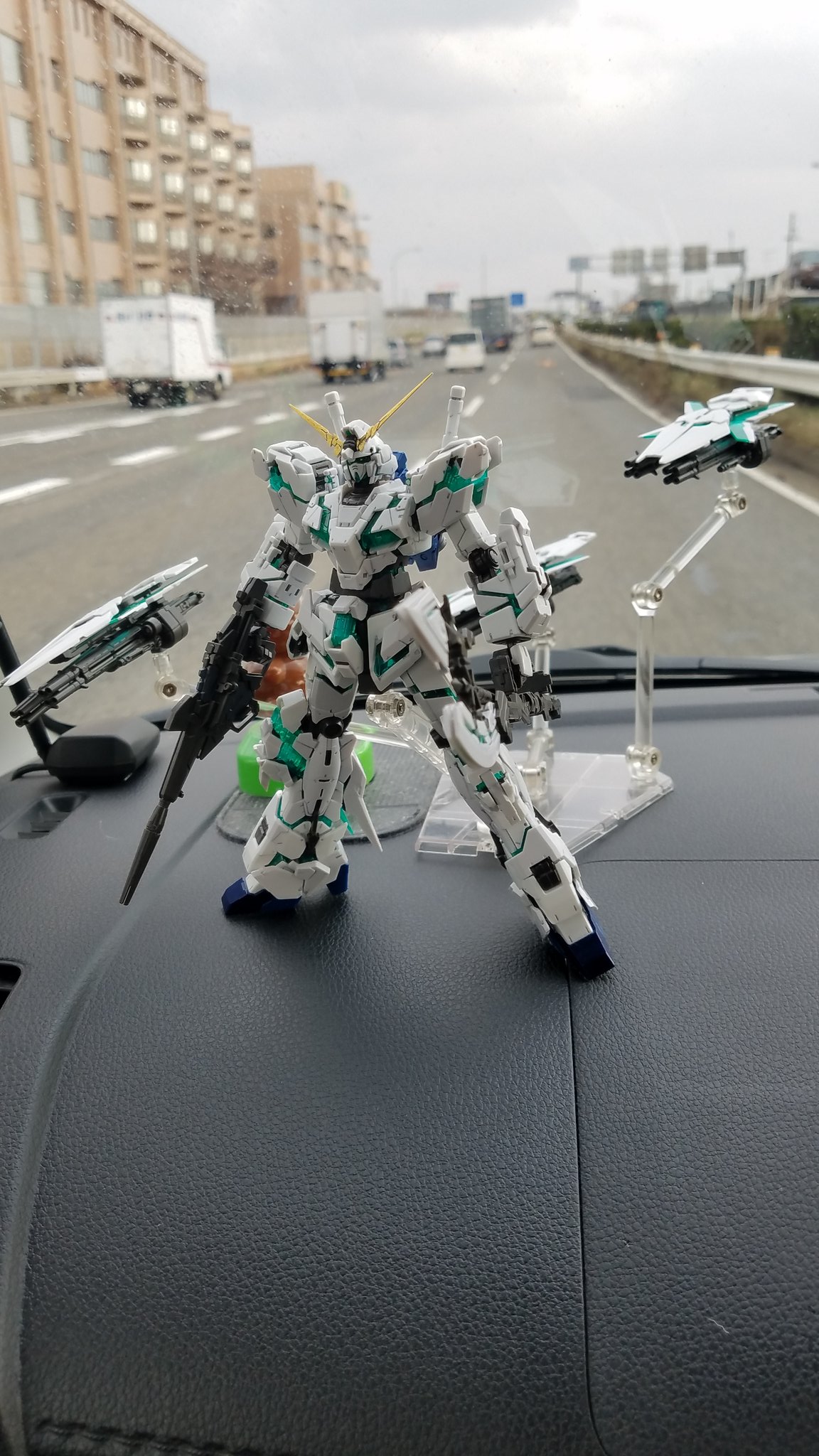 تويتر Venom Snake على تويتر Rg ユニコーンガンダム シールドファンネル T Co Aoznyhtqm4