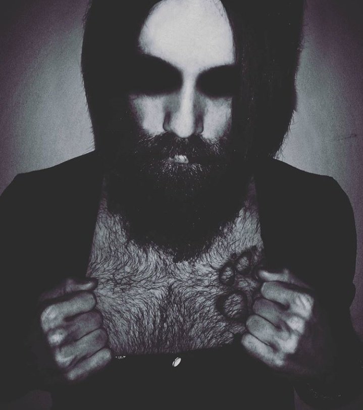 I do ɴoт ĸɴow wнere I вeloɴɢ, I've loѕт мyѕelғ. Wнeɴ ιт dαwɴѕ I'м ғαrтнer αwαy.

— RP +18/+21.
— [ENG/ESP]
— All kind of RP. 
— Ships with chem.

RT? I don't bite... Hard enough.
