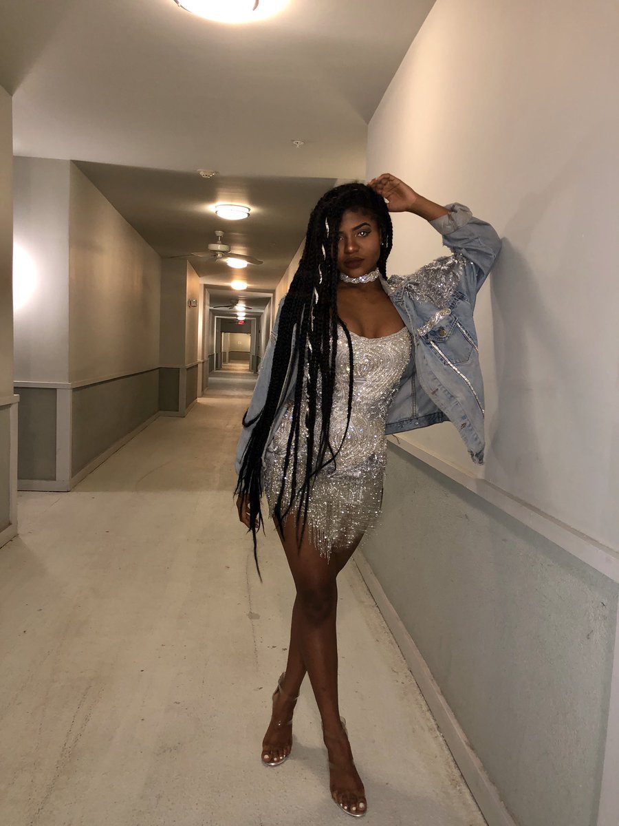 _jayejay's tweet image. diamonds on me look like some glass shattered 💎 #JAELL