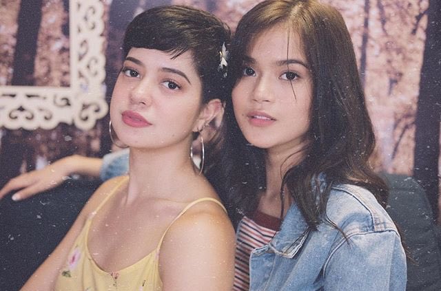 SueRis_'s tweet photo. SANA MAGKASAMA KAYO SA ISANG SERYE AT MOVIE OR KAHIT SA MMK MONA HUHU @MMKOfficial 🙏🙏🙏
PAG PRAY KO YAN😁🙏
NAKAKAMISS LANG KAYONG DALAWA!😭❤️ MAG IINGAT KAYO PALAGI.
#FriendshipForKeeps #SueRis 
@MissMarisRacal @sueanna_dodd https://t.co/0fEWJgxh5Y