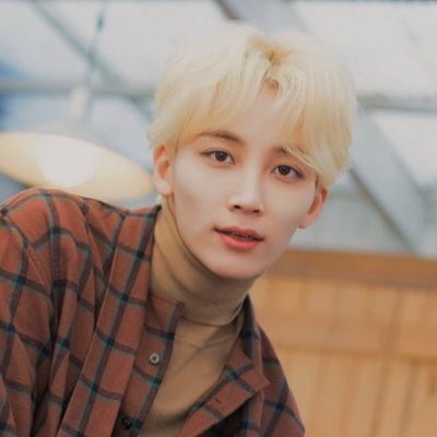 sevengasm's tweet photo. #LoyalAko #NewProfilePic https://t.co/8YPNcXNMl7