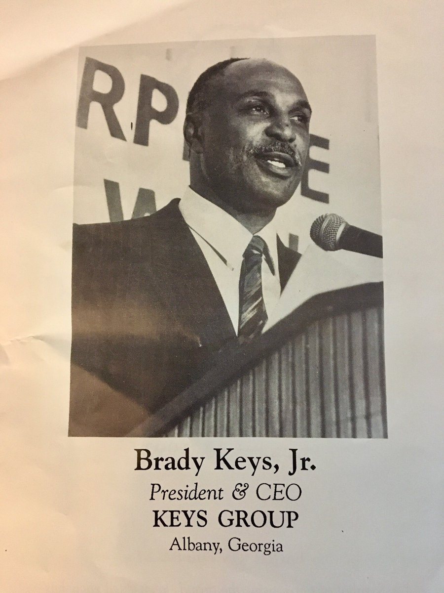 KeysGroup's tweet photo. A #keysgroup thow back. #kfc #pioneeraward 1992 #minorityfranchising #bradykeysjr @kfc @yumbrands https://t.co/KR316uqNOf