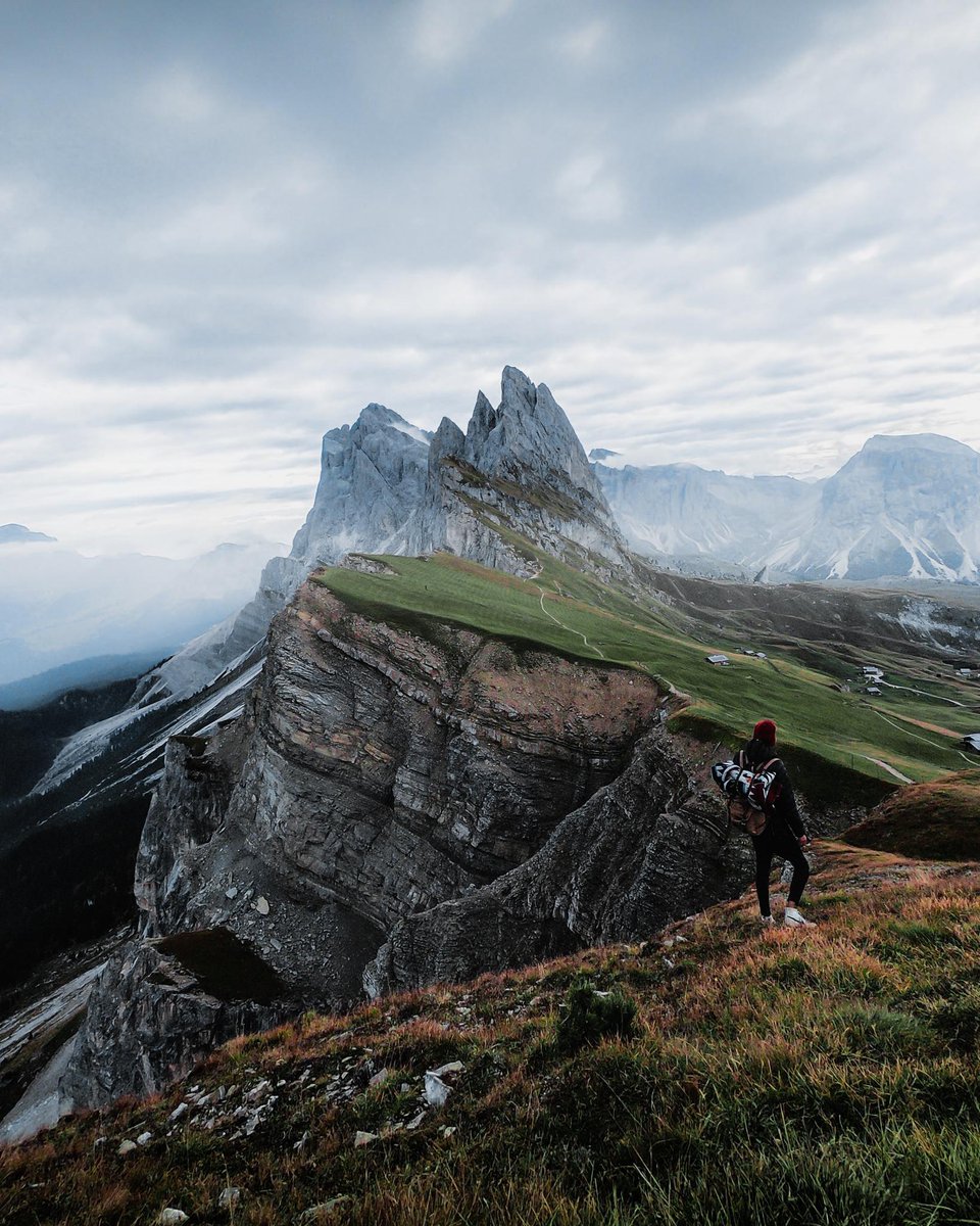 GoPro's tweet photo. Photo of the Day: No photo breaks needed for Alberto Rossetto to capture his hike views. Taken on-the-go in Time Lapse Photo Mode.

@GoProIT #GoProIT #GoProTravel #GoPro #Italy https://t.co/A92VOZGMnX