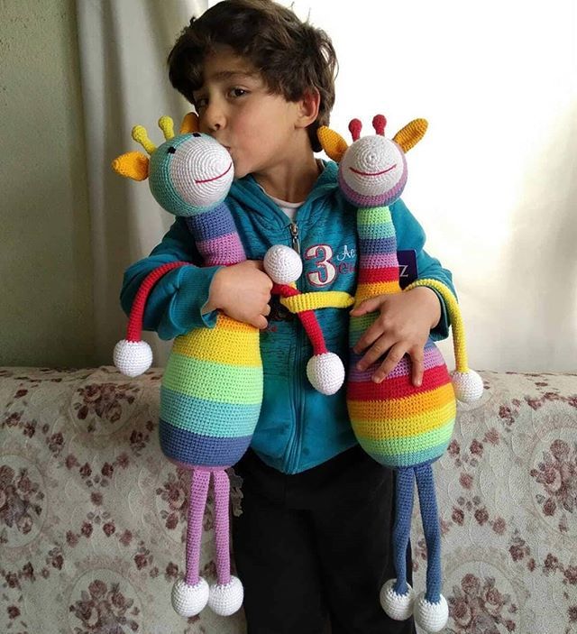 The ReVi kids are growing up... And so are the Couch Giraffes :) What do you think? Soon available at the ReVi Store. bit.ly/2W3Hl8y
