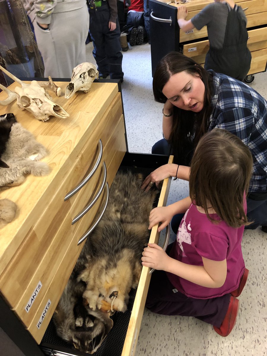 kjwintermute's tweet photo. We had such an amazing day at @JaffaEEC !! Ms. Shannon taught us so much about winter birds and animal adaptation. We even got the chance to check out the nature museum, and to become real life birders! https://t.co/oONGxRGGZX