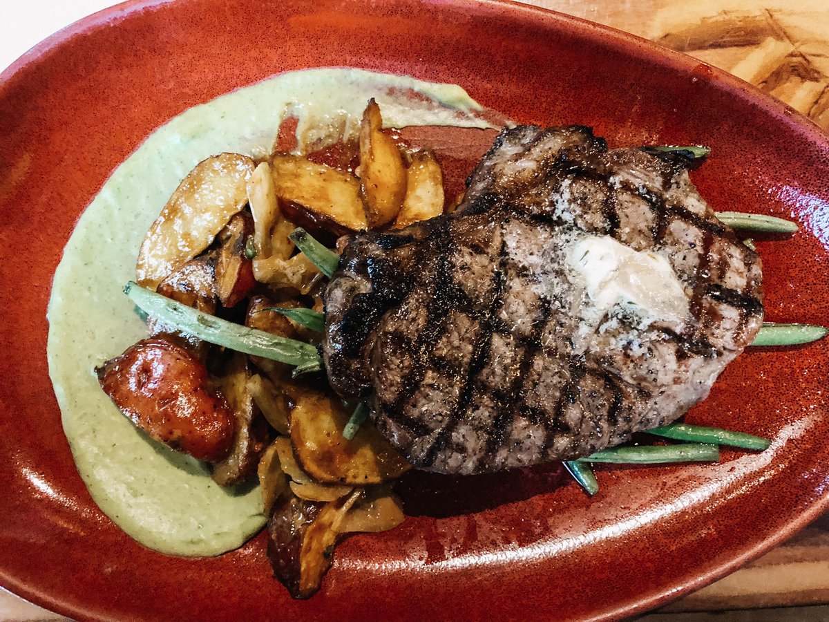 samhetterich's tweet image. African dinner &amp;amp; dessert 😋