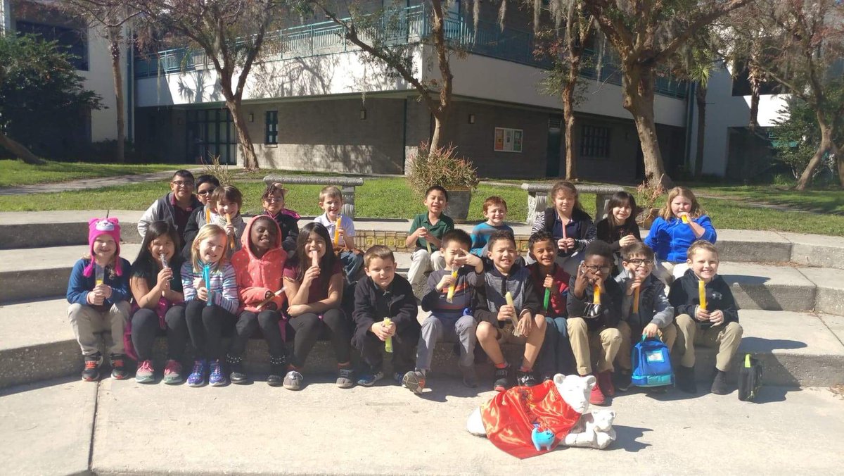 Colson_Math's tweet photo. 315 iReady Champions from K-5 met the December challenge. 50 met their goals in both reading and math! Celebrated with a cool treat. #colsonpride #MyiReady @ColsonES @OMendezHCPS @1c_rose https://t.co/1oVQEo2R56