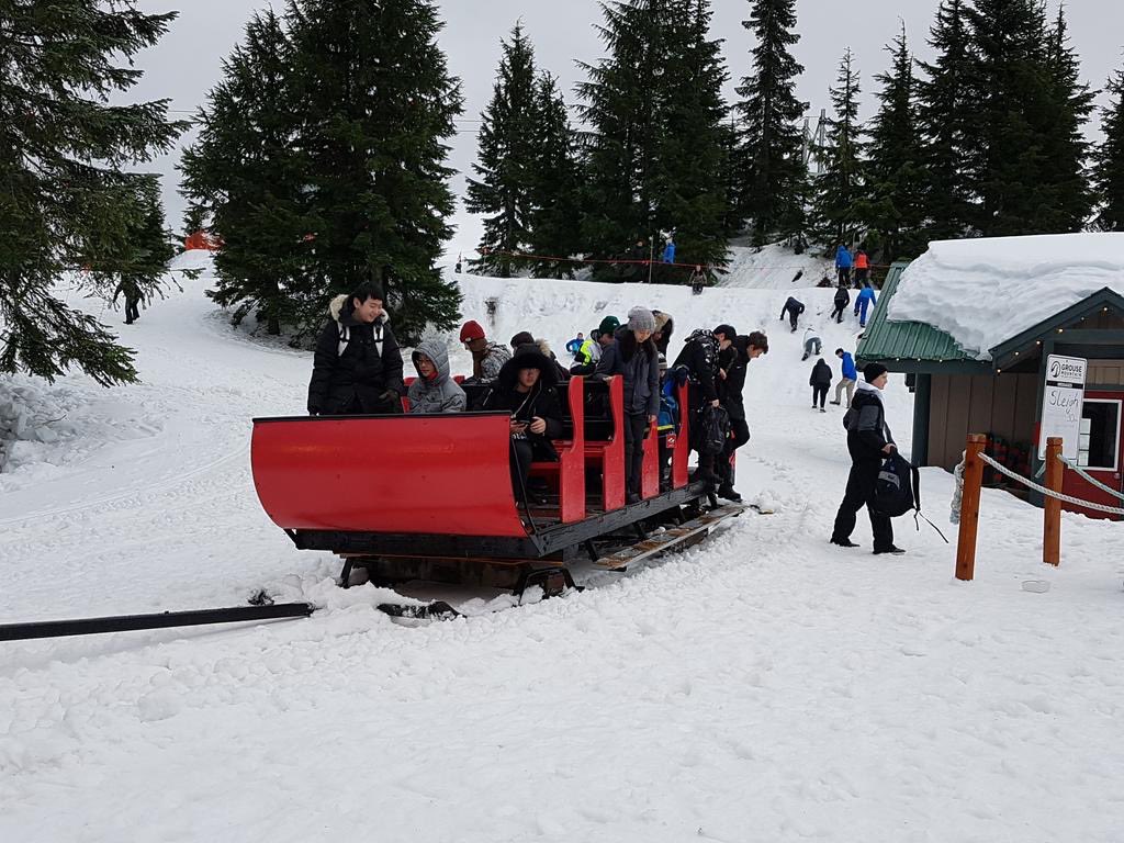 An awesome day outside for our grade 9s at #GrouseMountain. Learning through experience. Bringing students together through outdoor ed, snowshoeing and learning about tradition at Híwus House with Squamish First Nation elder #VSB39