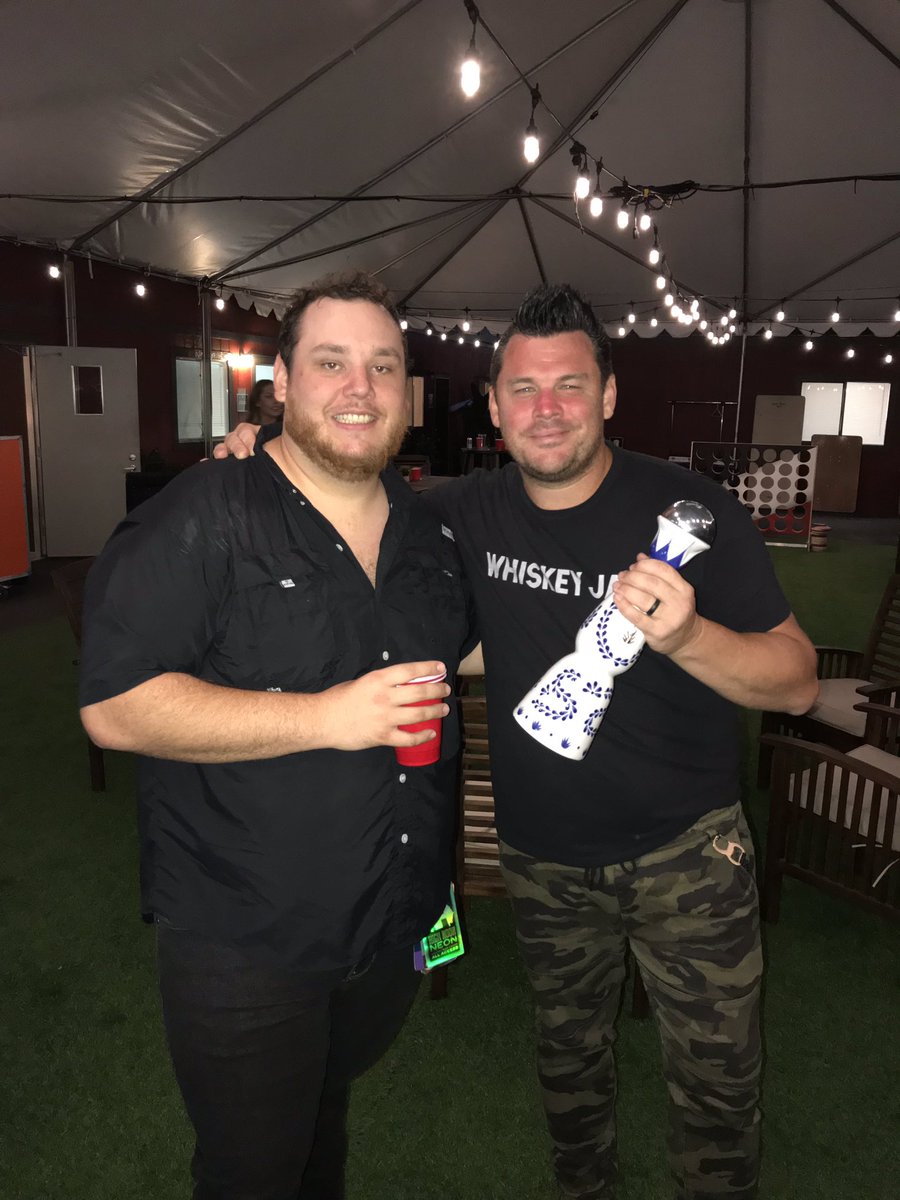 Countryclubdjs's tweet photo. A few HUGE tour announcments! Our boy @djrockd11 hitting the road with @LukeBryanOnline &amp; @deejaysilver1 joining up with @lukecombs first part of the year &amp; back w/ @Jason_Aldean this summer! #countryclubdjs https://t.co/UvC5oXIEXI