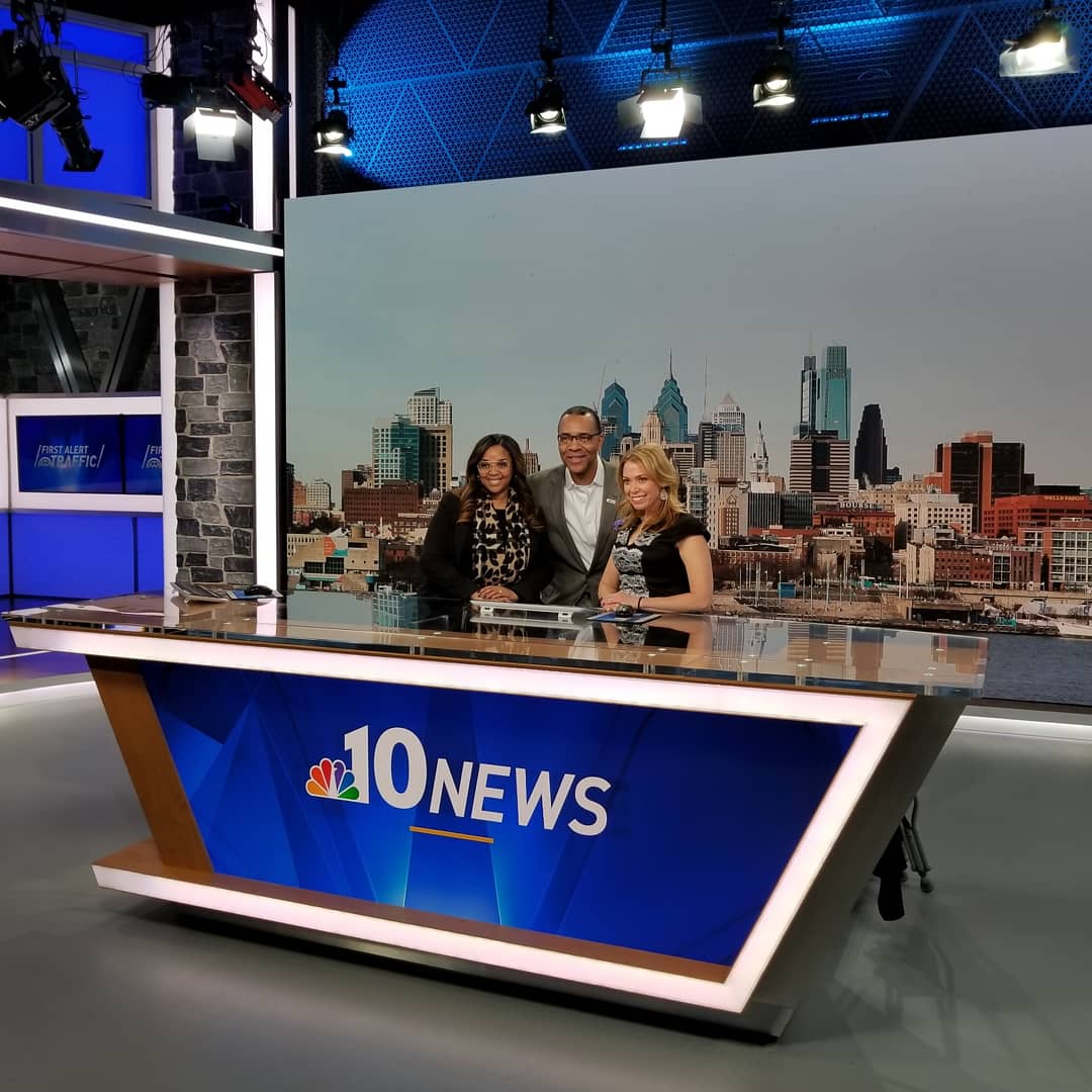 SheilaShowPHL's tweet photo. Back at it again 📺- #NewsDesk #Anchorchair #OnSet 🎥 #Feelslikehome #Feelsnatural #Icangetusetothis #Imready
#NBC10 @nbcphiladelphia
#NBCPhiladelphia 
#NBC10PHILADELPHIA 
#CountOnUs 
Thanks for your #stationtour #partII #CTC #RicHarris319 w/@phillycityrep team..me &amp; @elkarhue. https://t.co/VAUasA4yLz