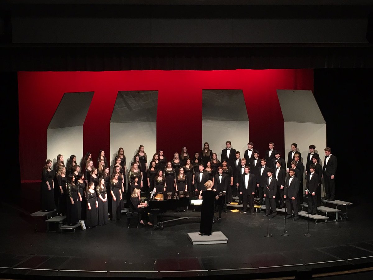 SUSDFineArts's tweet photo. What a treat, listening to everything from silly French nursery rhymes, the profound Ave Maria, and a timely youth anthem! Thank you Voices of @SaguaroSUSD for sharing your musicianship tonight and reminding us all that we “Belong”. https://t.co/PpDo06QOPy