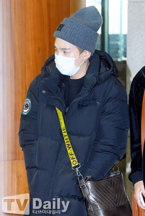 bt21 long padded jacket