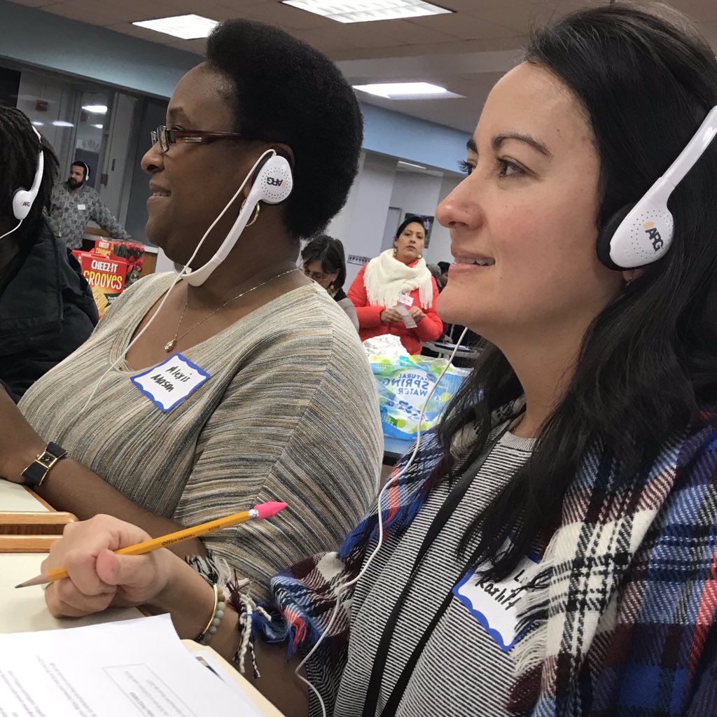 cyndihwells's tweet image. It was snowy outside, but there was a large community inside AHS tonight for “Sí se puede.” I was inspired by the panel of speakers — and “flipped” interpretation for English speakers. Gracias @Rustyc20 & team #ACPSESOL #empowerment #engagement @clcratliff @khhoward31