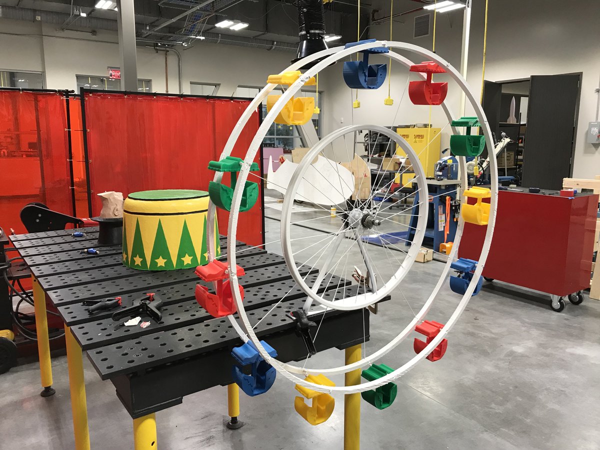 whi_ideastudio's tweet photo. Our artist in residence Ashley Hope is making amazing things happen with her students' Art Bikes πͺ Can't wait to see the finished products! @WhiAir @HCCDistrict #InnovationAtTheIntersections #STEAM #WestHoustonInstitute https://t.co/IHCwMKSA9H