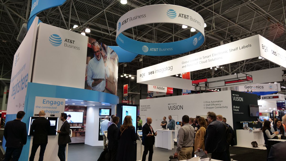 dez_blanchfield's tweet photo. one of my fav moments this week in #NYC at #NRF19 was pre-opening on Sunday, Day #1, with the AT&T Business partner demos to the team - congrats to all involved for a huge success this week !!
#NRF2019 #ATTinfluencer #ATTbusiness @ATTBusiness @dez_blanchfield #RetailRealTalk https://t.co/dZ8oZspoNi