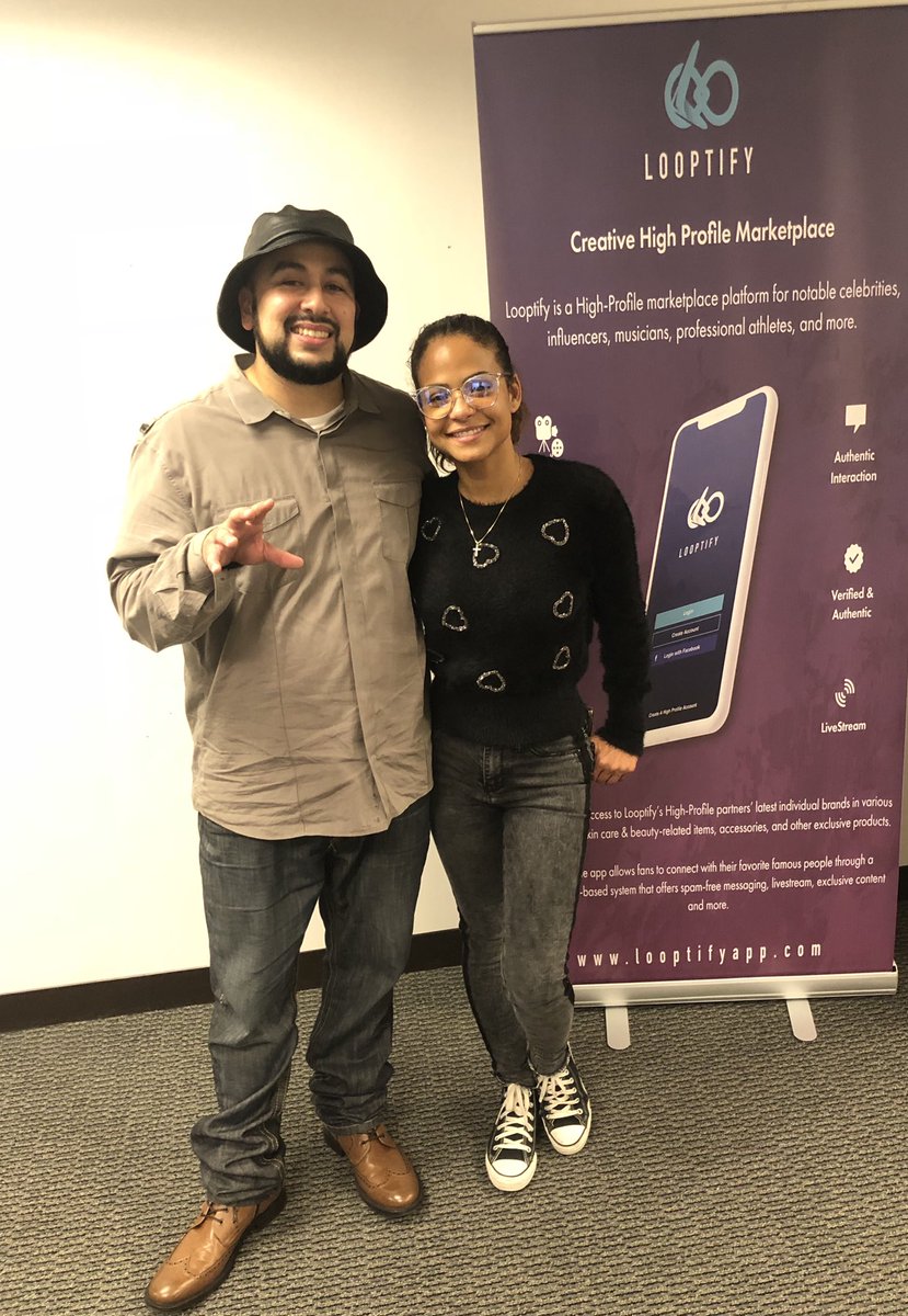 superboss3232's tweet photo. We got some #Great stuff #Cookin with @ChristinaMilian & the whole #Milian #FamBam, another #Succesful #Meeting Today for #Looptify with the #Distrubtors & #Team, a day in my #Life, #BossFaceHandChallenge #BossMoves #BossLife https://t.co/BF9N46dt9L