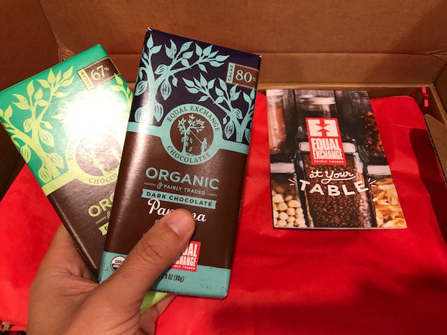 SongbaeLee's tweet photo. A happy winner! #SOCAP18 @kfanfoni https://t.co/YiHq9Zot62