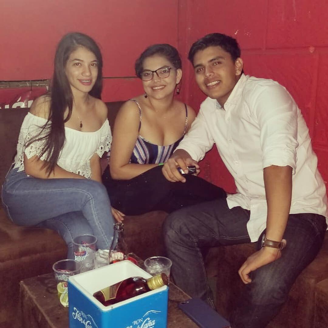 bar_copas's tweet photo. JUEVES 🔙 To School 
Ft. @djroca505 😎
.
.
.
.
#partiestonight #teamcopas #jinotepe #copasbar #backtoschool #juernes 🍻 https://t.co/XGnuh6hOJH