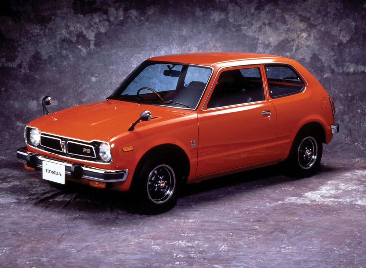 Honda History Honda 歴代シビック 1972 1979年 初代シビックシリーズ 写真 1972年 10 2door Dx 1972年 10 3door Gl 追加 1974年 Rs 10 2door 追加 1975年 Cvcc 1500 3door Rsl Mmc T Co Tbcrnwew0a