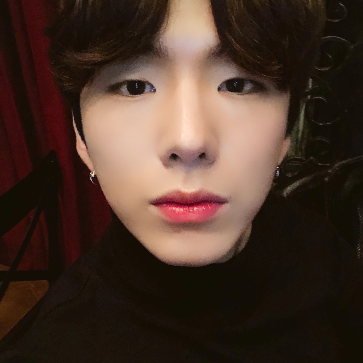 OfficialMONSTAX's tweet photo. [#기현] 말한건 지켜야지 몬베베 여깃슴당😀 https://t.co/hsFexrbAz7