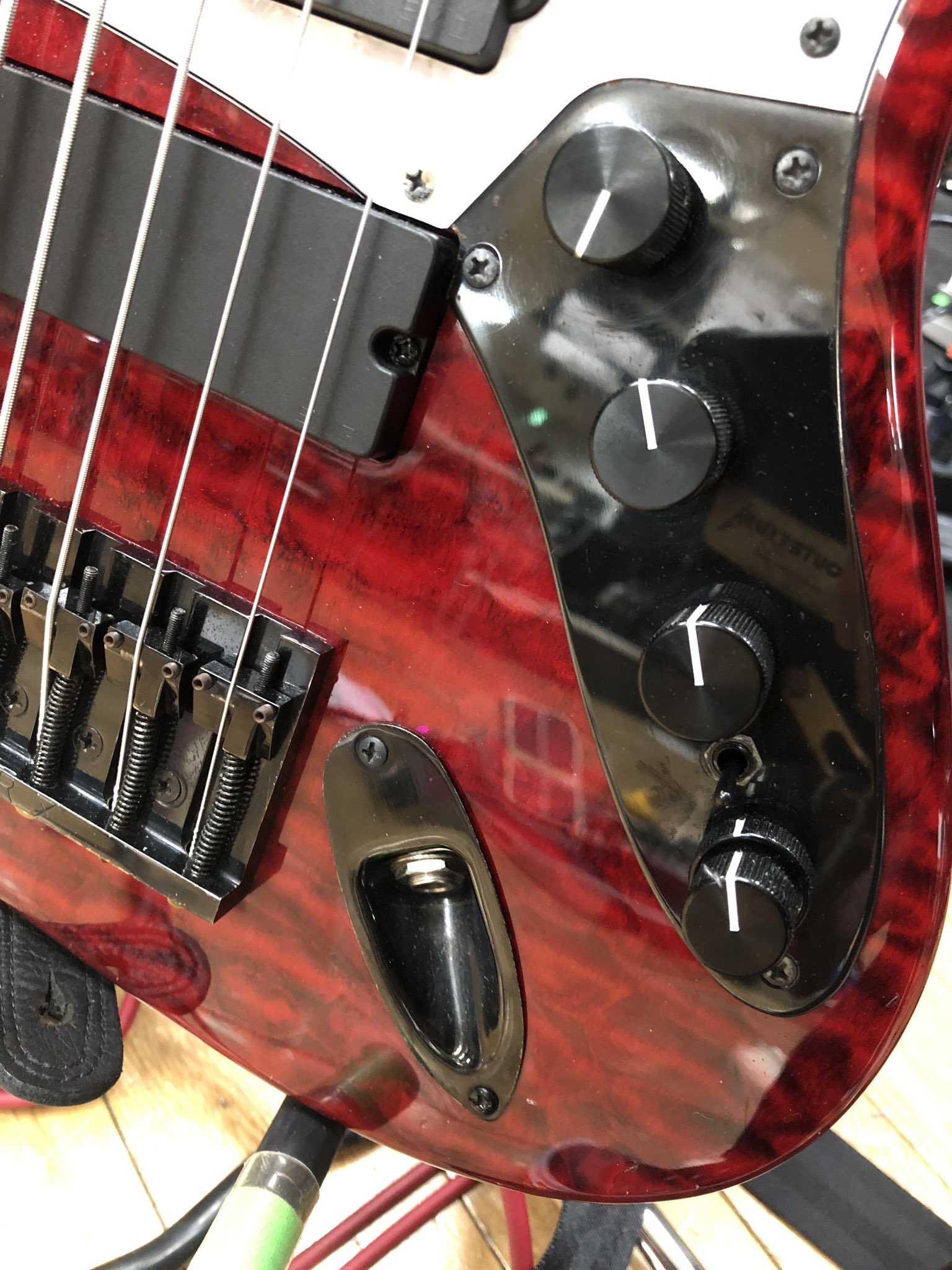 BOH：6string Bass على X: 