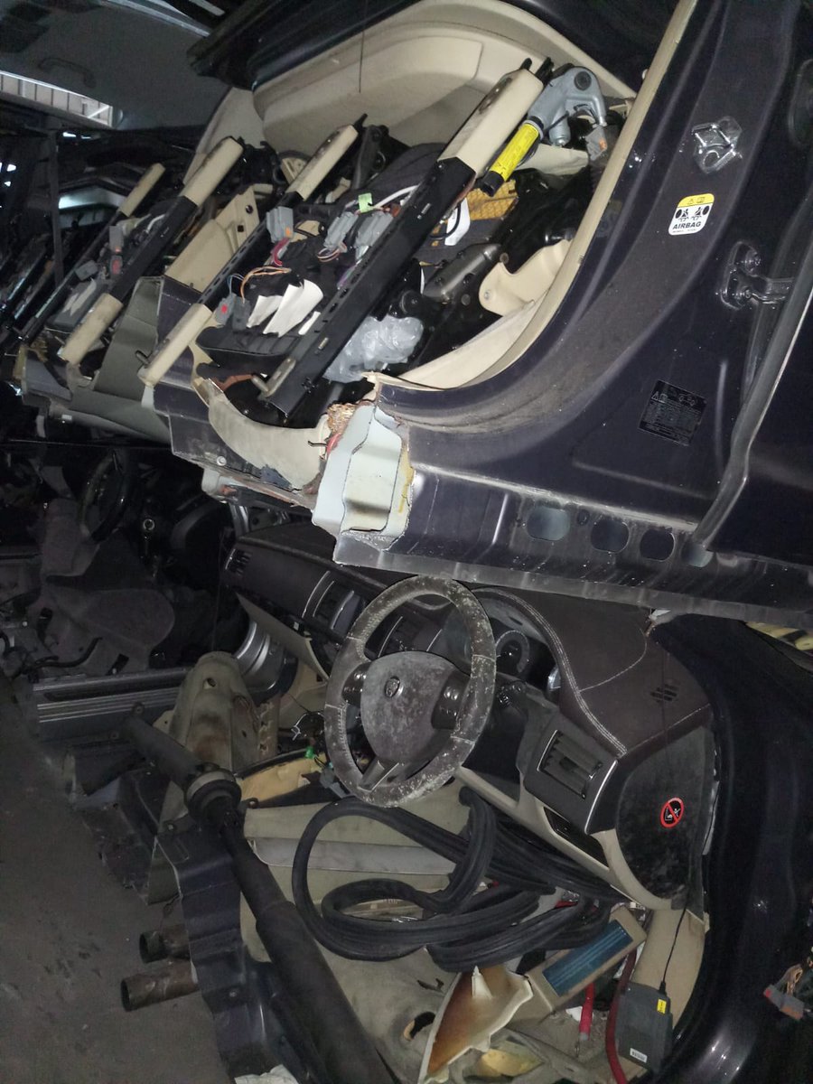 ElCarmart's tweet photo. Jaguar XF 3.0cc Spare Parts (Used) 汽车零件(二手）
Website: https://t.co/vgR7HhUoeI

#jaguar_xf #used_car_part_forsale #used_spare_part #subaru #EL_CarMart #engine #front_cut #rear_cut #export #car_absorber #汽车零件 #RecyclingAutoParts #bumper #Malaysia_car #singapore #scrap_car https://t.co/RaHpNuWJw5