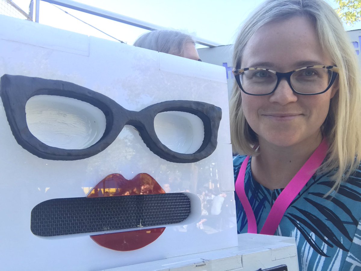 Lauren Amos tweet media