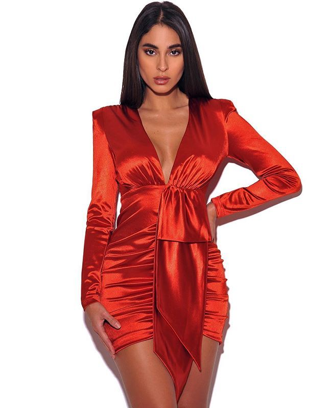 Trust us when we say the New Tatiana Dress does your body wonders. VALENTINES COLLECTION DROP ONE is OFFICIALLY LIVE ! Comment with a heart 💕💕 if you love! .
.
.
.
.
.
.
.
.
.
.
#ootd #ootn #style #trending #streetstyle #glam #sexy #igfashion #fashi… http://bit.ly/2FJ4QhB