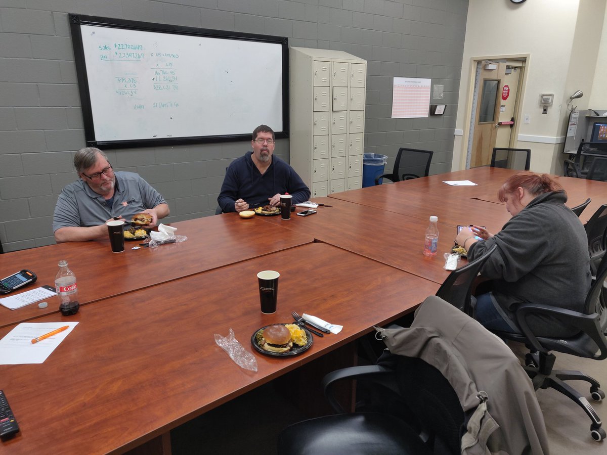 KroppMark's tweet photo. Tool Rental Appreciation, Mission BBQ lunch!! Thank you all for everything you do!! https://t.co/0zrounaTdS