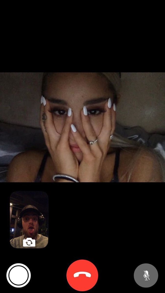 newclassicboy's tweet photo. he's so proud of you, i’m sure he's seeing all his success. he's fine, love, just like you should be. i love you very much and congratulations, you deserve the world. @arianagrande #7Rings 🌎💎💍🤧🖤 https://t.co/2jVL7onV0l