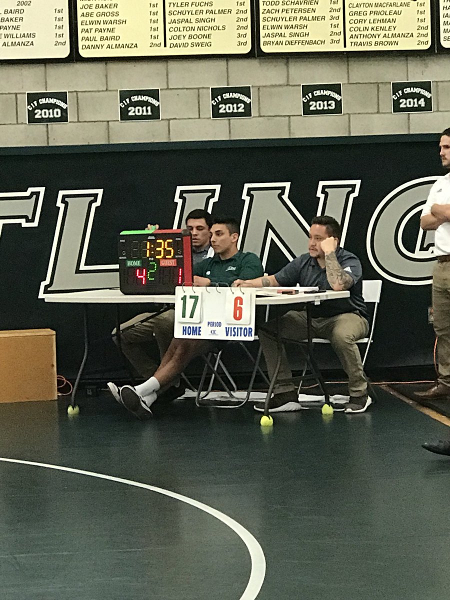 PowayW's tweet photo. Our Coaches do it all.. Coach the younger guys, Towel Tap, Keep Score and Film for a Live Broadcast! And this was just on one night! #firstclasscrew #powaypride https://t.co/t0sN7wHcki