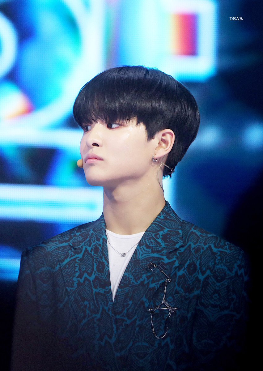 Dear_Treasures's tweet photo. 190115 #박지훈 #YG보석함 https://t.co/uw0nBqYzzM