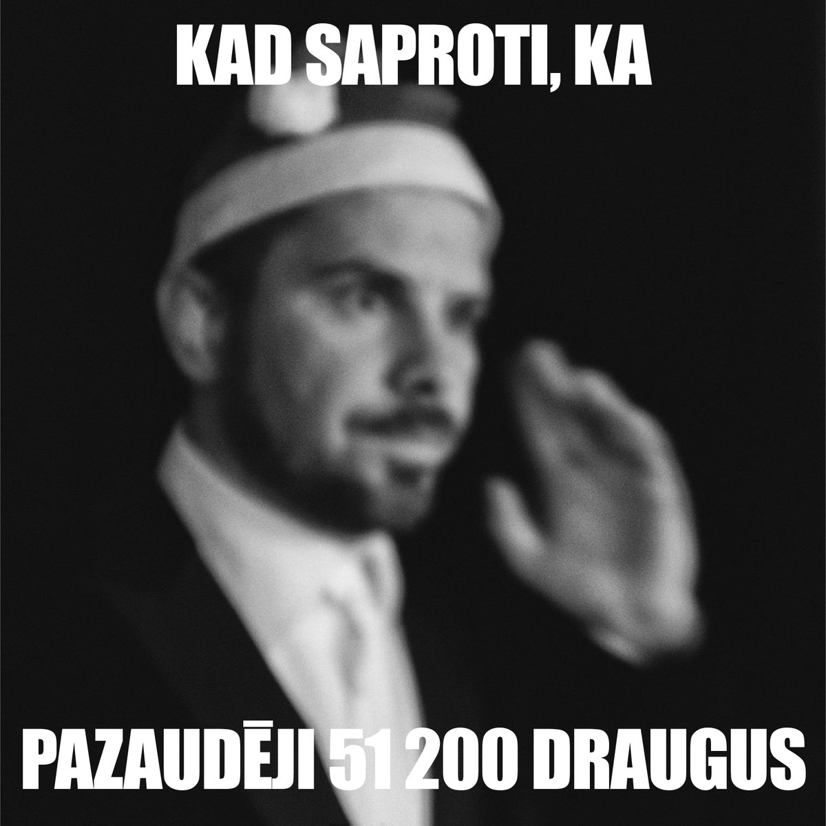 IntarsBusulis's tweet photo. Ir pagājušas vairākas dienas. Tu turpini bezgalīgo saraksti ar Aleksu, Semu un Džeremiju 😑 Esi iegūglējis “kā dzīvot bez Instagram”, “kā nolīgt hakeri” un “kur publicēt brokastu foto". Bombardē draugus un radiniekus ar selfijiem vacapā un mesindžerī. #busulameme #IntarsBusulis https://t.co/ZXOS92fU2e