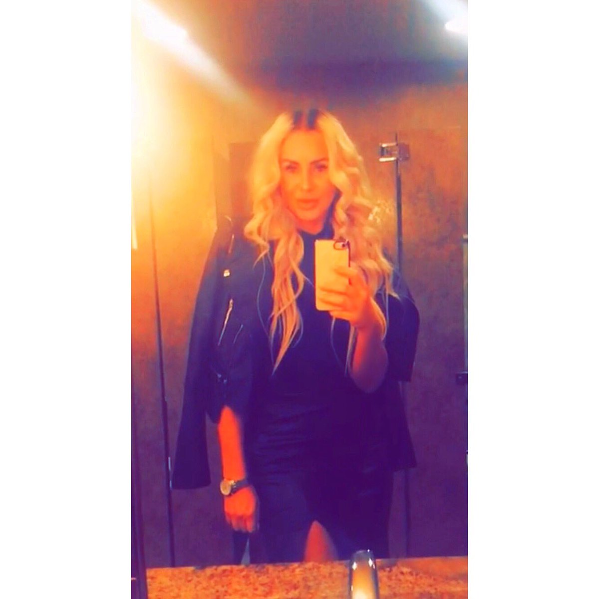 Is it Friday yet? #bathroomselfie 🙈