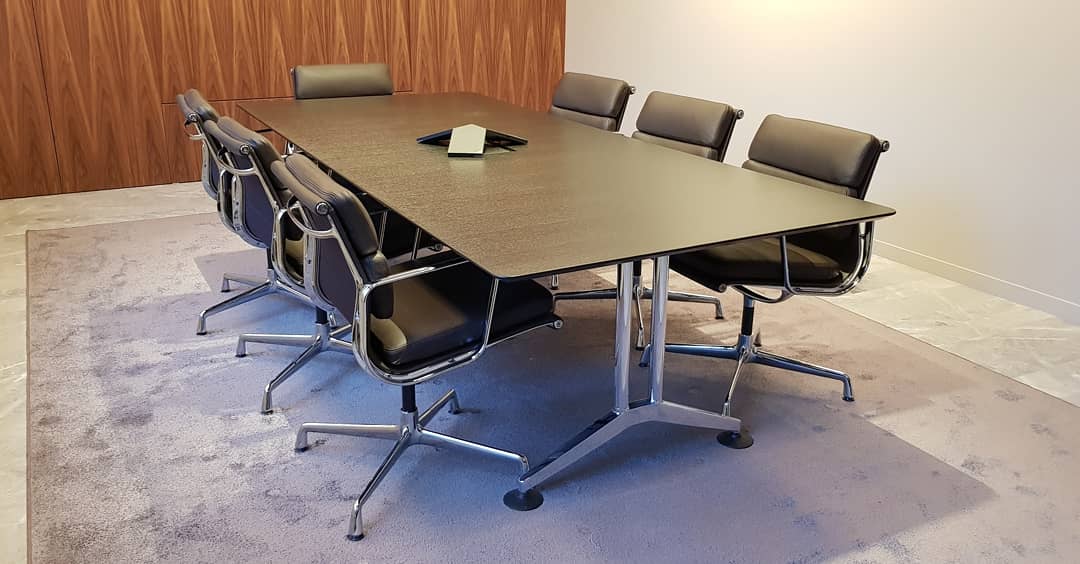 Round_Office's tweet photo. Aménagement d'une salle de conférence.

#roundoffice #mobilier #bureau #conference #geneve #logon #wilkhahn #vitra #softpad https://t.co/cvhx8uP4Rb