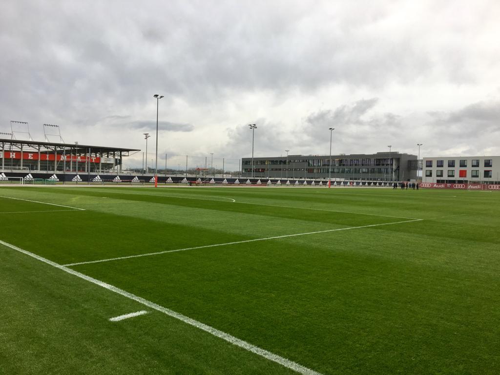 EuroSportsTurf's tweet photo. Long live the pitch heating system! ππ±π₯
#testmatch @Schanzer βοΈ@HallescherFC
The #FiberElastic #Systemrasen at the Audi Sportpark looks great in mid-January! ππ
#trainingpitch #itsallaboutfootball β½οΈ https://t.co/KkLP7ZWj2s