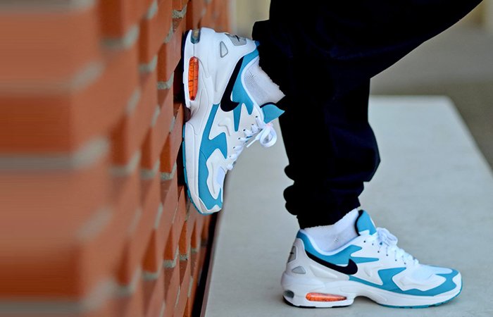 FastSoleUK a Twitteren: Air Max 2 Light Dolphins🐬🐬 Live in 5 Mins!! Nike &gt; https://t.co/F7iw0OJ9aq SNS &gt; https://t.co/jsoJqrTmWk Afew &gt; https://t.co/z2QYBq0cDV More stores: https://t.co/WOfUCUL47C #Nike # AIRMAX #Dolphins #sneakernews ...