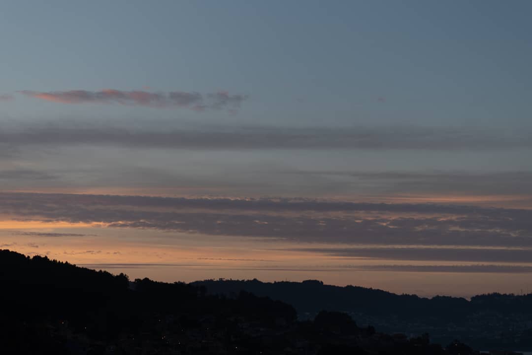Pentax Ks-2
Pentax 50mm f1.8 DA
1/640
F1.8
ISO 100
50mm
#夜明け #雲 #空 #景色 #写真 #ペンタックス #dawn #cloud #sky #landscape #skyporn #skyphotography #beautiful #amazing #photography #pentaxks2 #pentax #pentaxphotography #pentaxeros #amanecer #nubes #fotografia @PentaxSpain