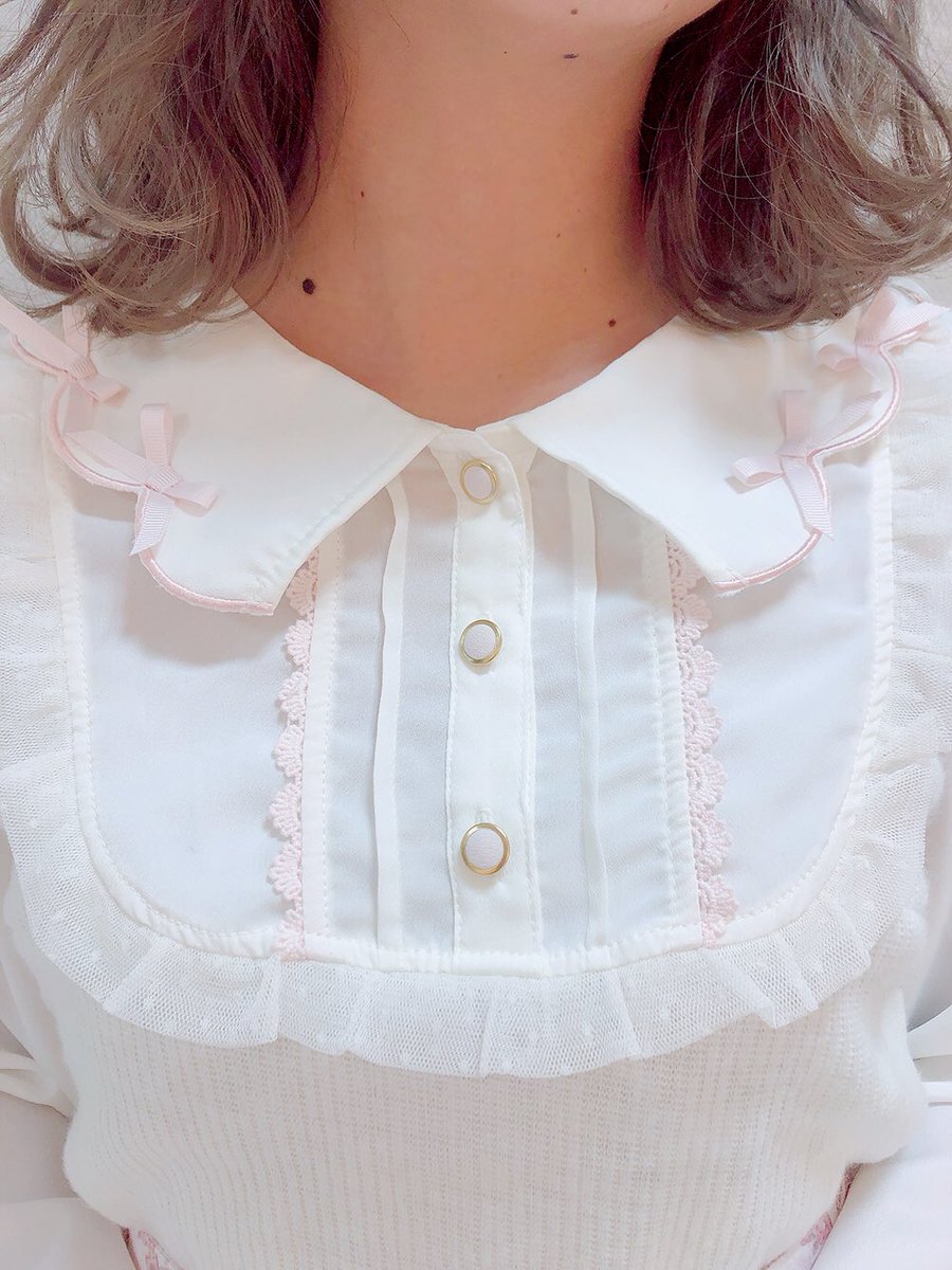 NEW ARRIVALS💕】 新作商品をご紹介✨ スカラップ襟トップス💓 191